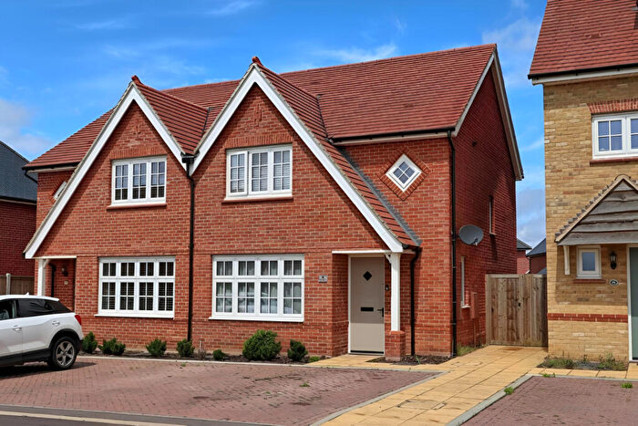 3 Bedroom Semi-Detached House For Sale In Drewer Way, Langdon Hills, Basildon, Essex, SS16