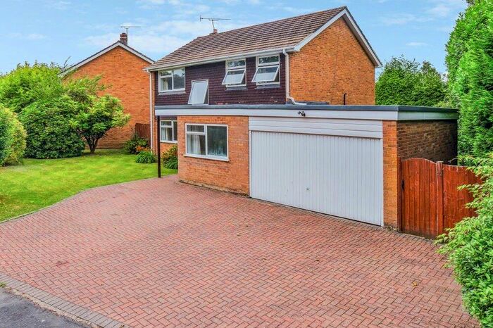 4 Bedroom Detached House To Rent In Seeleys Road, Beaconsfield, HP9