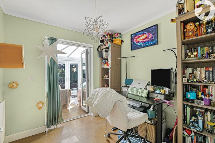 4 Bedroom End Terrace House For Sale In High Trees, Dartford, Kent, DA2