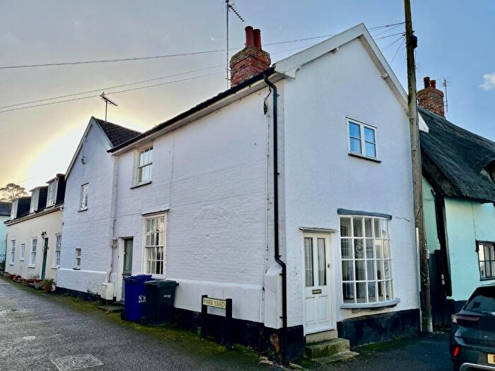 3 Bedroom Semi Detached House For Sale In High Street, Ixworth, IP31