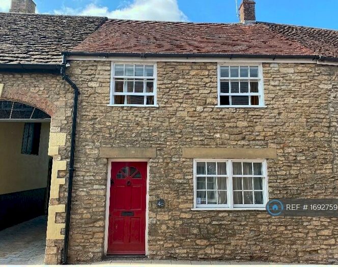 2 Bedroom Terraced House To Rent In Quaperlake Street, Bruton, BA10