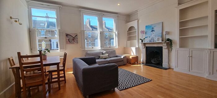 4 Bedroom Maisonette To Rent In Geraldine Road, Wandsworth, SW18