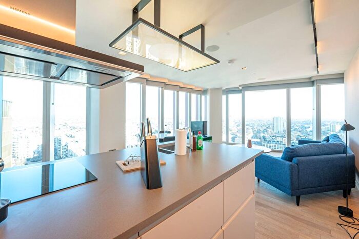 2 Bedroom Flat To Rent In Manhattan Loft Gardens, Stratford, London, E20