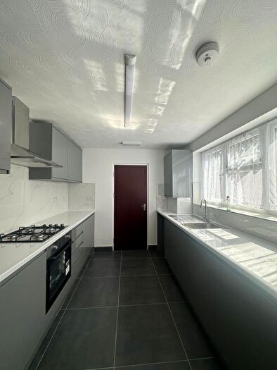 4 Bedroom Terraced House To Rent In Harrow Road, London, E6