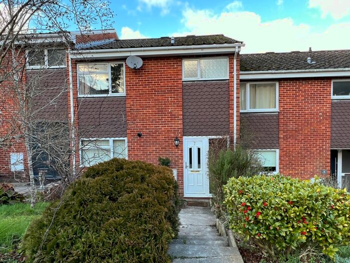 3 Bedroom Terraced House To Rent In Greenhill Close, Winchester, SO22