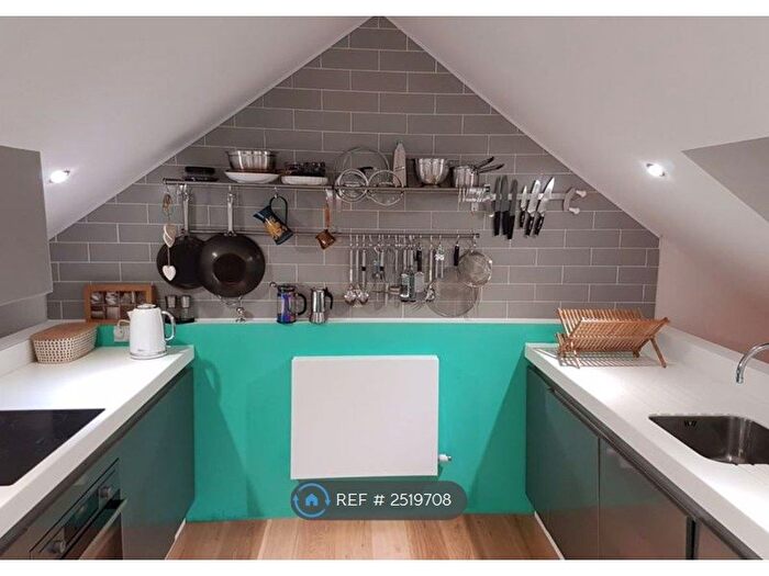 2 Bedroom Terraced House To Rent In Ash Street, Salford, M6