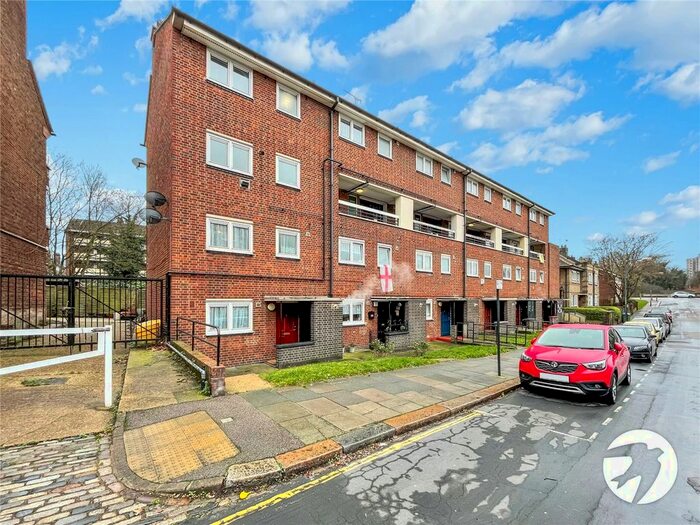 2 Bedroom Flat To Rent In St. Mary Street, Woolwich, SE18