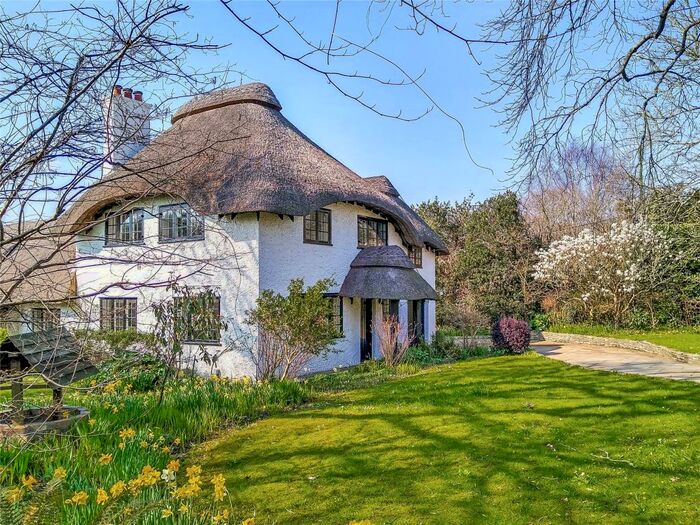 4 Bedroom Detached House For Sale In Norley Wood, Lymington, Hampshire, SO41