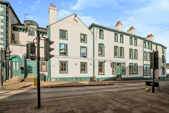 1 Bedroom Flat To Rent In Oswald Road, Oswestry, Shropshire, SY11