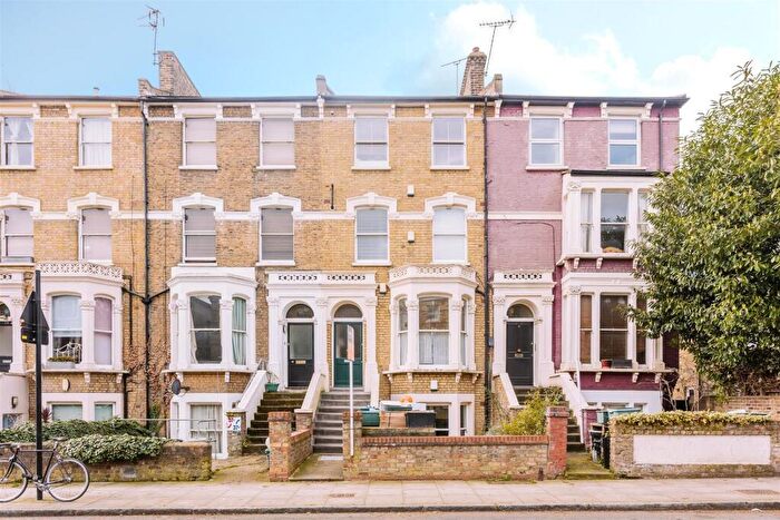 2 Bedroom Flat To Rent In Wray Crescent, Finsbury Park, N4