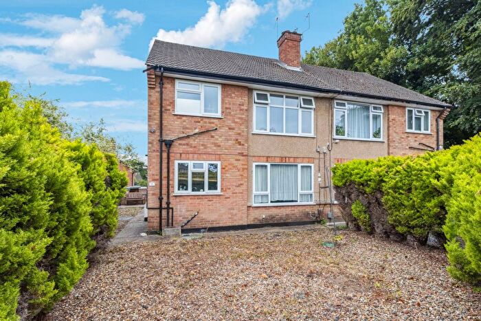 2 Bedroom Maisonette For Sale In Leaford Crescent, Watford, WD24