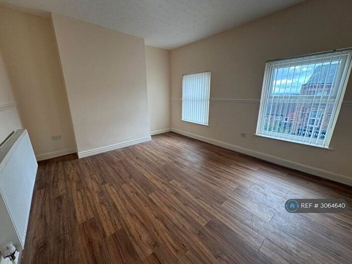 2 Bedroom Flat To Rent In Mill Street, Liverpool, L8