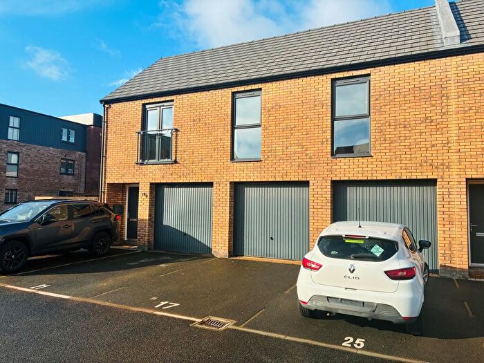 2 Bedroom End Of Terrace House For Sale In Quartz Row, Exeter, EX4