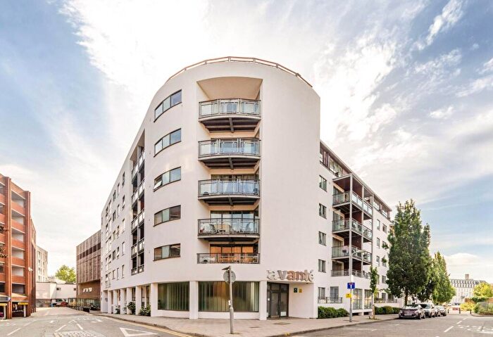1 Bedroom Flat To Rent In The Bittoms, Kingston, Kingston Upon Thames, KT1