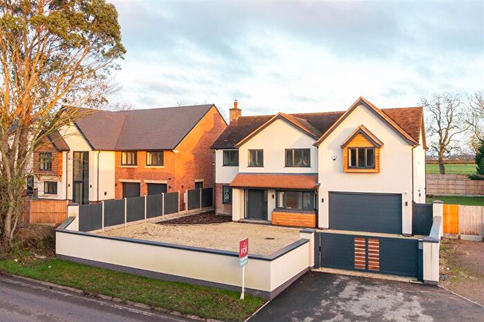 6 Bedroom Detached House For Sale In Ashby Road, Stapleton, LE9