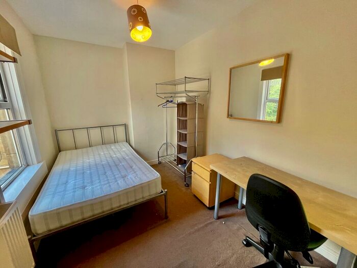 8 Bedroom House To Rent In Junction Avenue, Bath, BA2