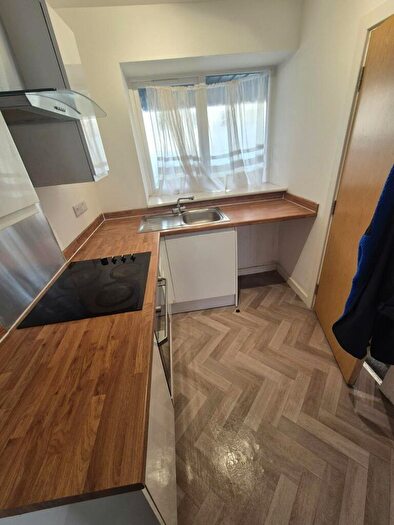 1 Bedroom Apartment To Rent In West Parade Flats, Halifax, West Yorkshire, HX1