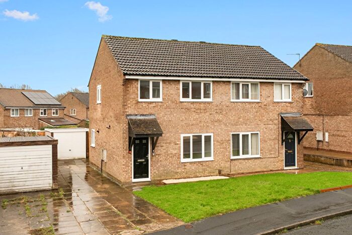 3 Bedroom Semi Detached House For Sale In Bryony Way, Harrogate, HG3