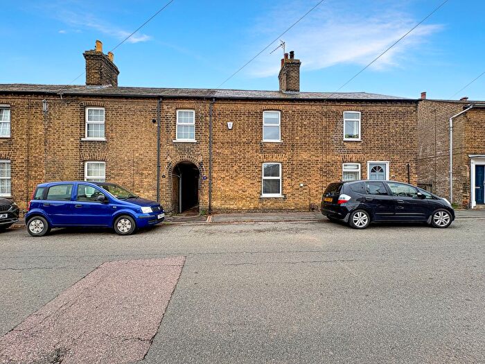 3 Bedroom Terraced House To Rent In High Street, Swavesey, Cambridge, CB24