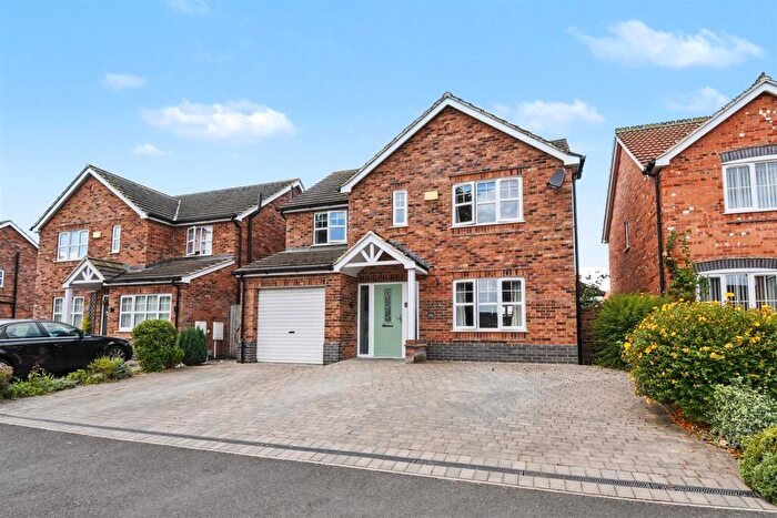4 Bedroom Detached House For Sale In Hopfield, Hibaldstow, Brigg, DN20