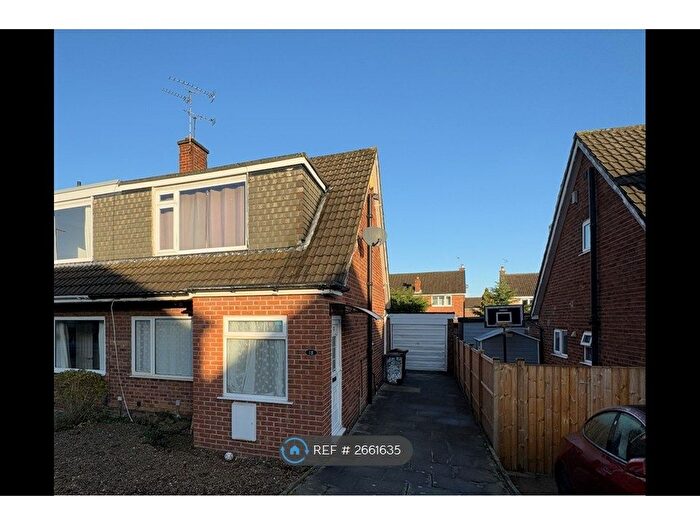 3 Bedroom Semi Detached House To Rent In Brookhill Drive, Leeds, LS17