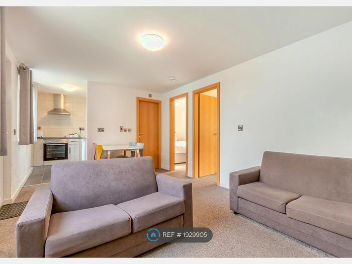 2 Bedroom Flat To Rent In Ihp, Ilfracombe, EX34