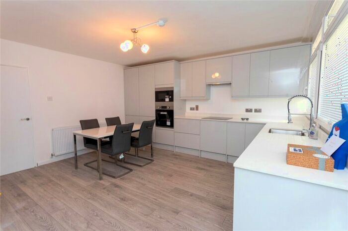 5 Bedroom Maisonette To Rent In Canada Estate, London, Greater London, SE16