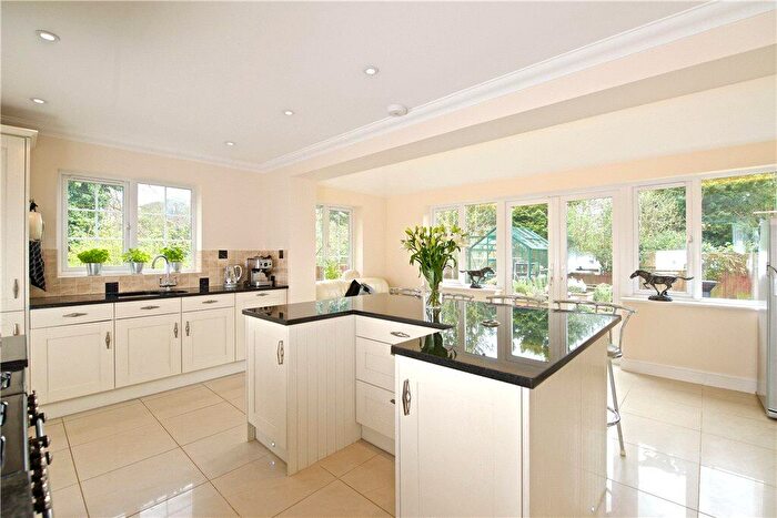 5 Bedroom Detached House For Sale In Towcester Road, Blisworth, Northamptonshire, NN7