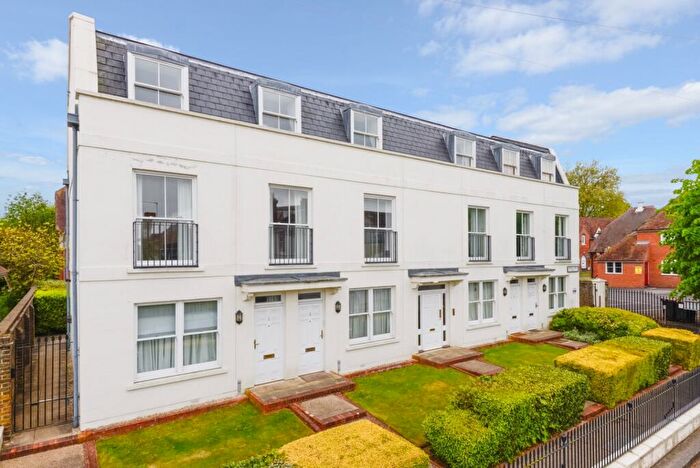 1 Bedroom Apartment To Rent In Westerly Mews, CT2