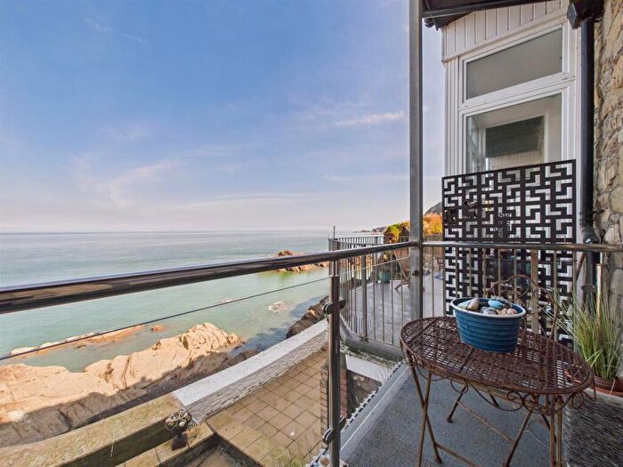 3 Bedroom Apartment For Sale In Capstone Crescent, Ilfracombe, EX34