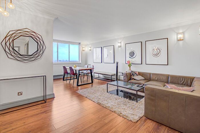 1 Bedroom Flat For Sale In Cambridge Square, Bayswater, London, W2