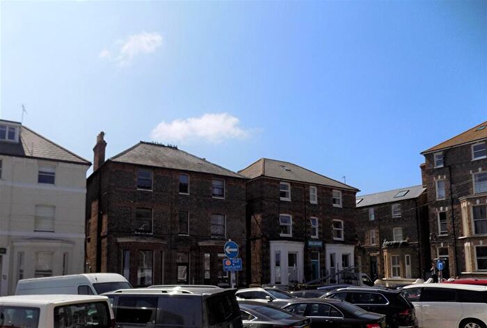 3 Bedroom Flat To Rent In Chandos Square, Broadstairs, CT10