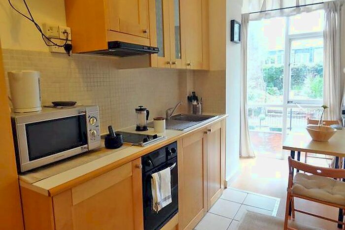 Studio To Rent In Penywern Road, Earls Court, London, SW5