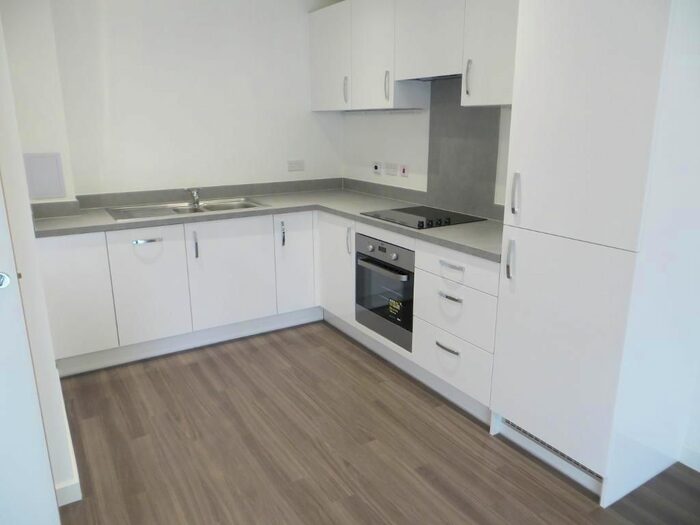 1 Bedroom Flat To Rent In Grosvenor Court, Adenmore Road, Catford, London, SE6