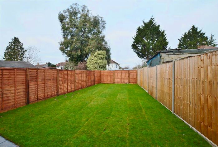 3 Bedroom Detached House To Rent In Lancaster Avenue, Farnham Royal, Slough, SL2