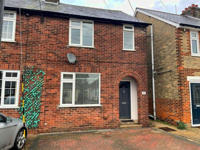 3 Bedroom Semi-Detached House To Rent In St. Marys Road, Braintree, CM7