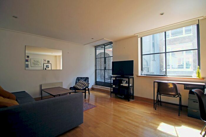 1 Bedroom Flat To Rent In Printers Inn Court, Cursitor Street, London, EC4A