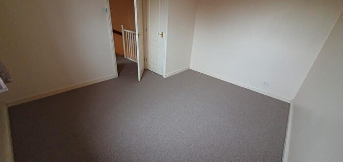 1 Bedroom End Of Terrace House To Rent In Groundsel Close, Walnut Tree, Milton Keynes, MK7