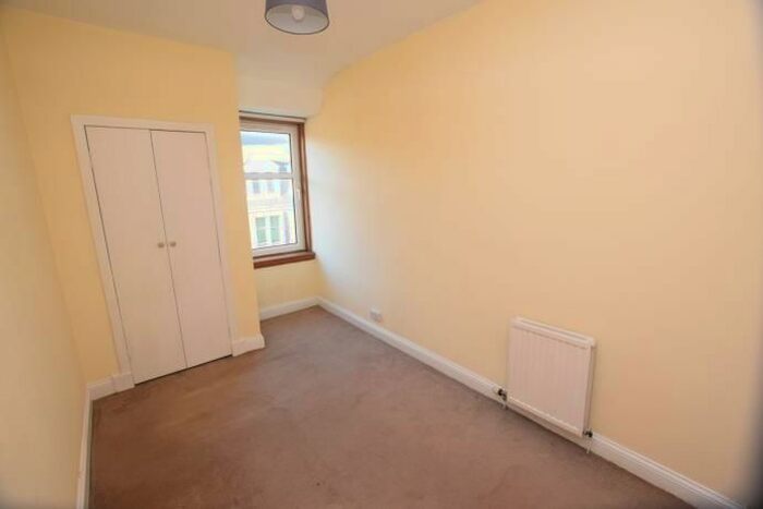 2 Bedroom Flat To Rent In E Ballantine Place, Perth, PH1