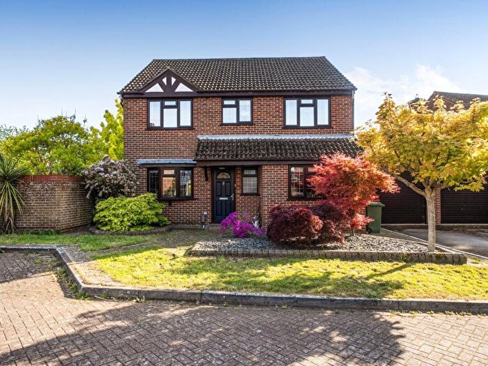 4 Bedroom Detached House For Sale In Chine Close, Locks Heath, Southampton, Hampshire, SO31