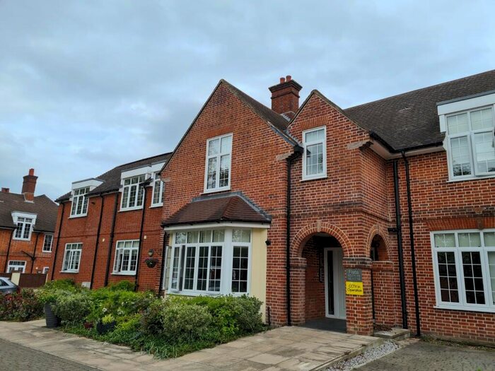 2 Bedroom Flat To Rent In Seymour Road, Southampton, Hampshire, SO16