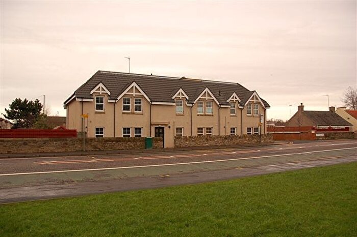 2 Bedroom Flat To Rent In Old Dalkeith Road, Edinburgh, EH16