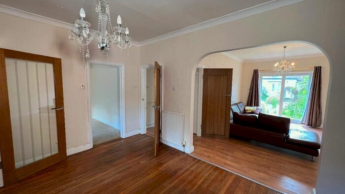 2 Bedroom Bungalow To Rent In Marsh Lane, Stanmore, HA7
