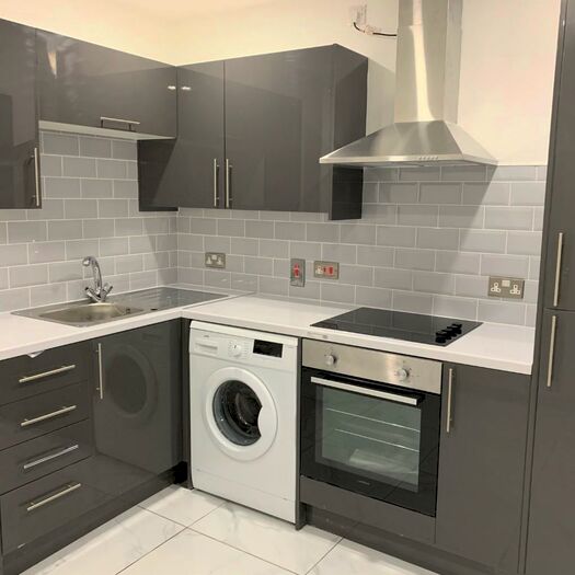 1 Bedroom Maisonette To Rent In Cambridge Street, Cardiff(City), CF11