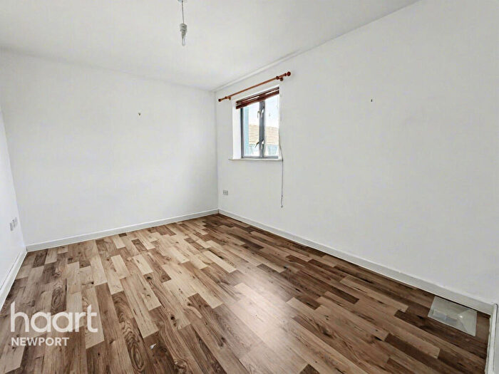 2 Bedroom Apartment For Sale In Pottery Terrace, Newport, NP20