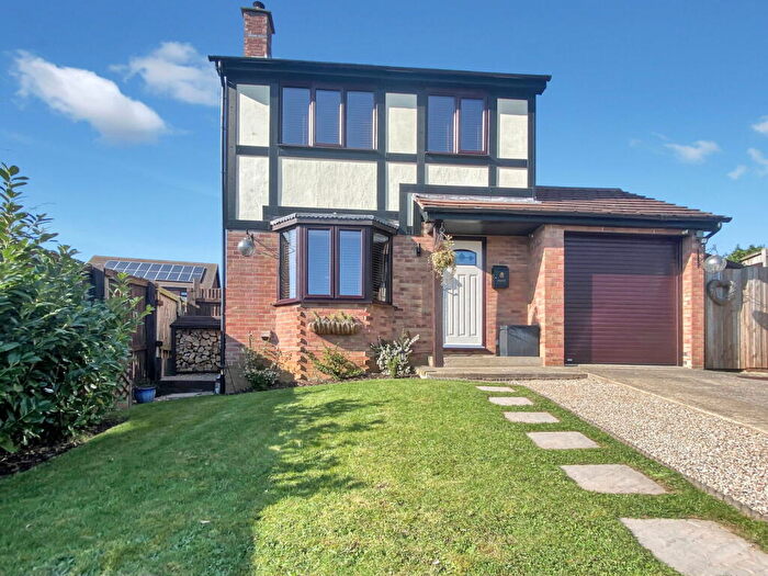 3 Bedroom Detached House For Sale In Lincoln Close, Grantham, Lincolnshire, NG31