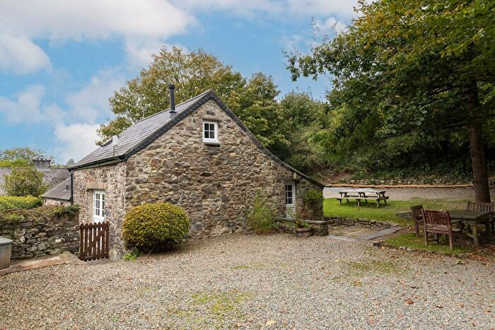 2 Bedroom Cottage For Sale In Llys-Y-Frân, SA63