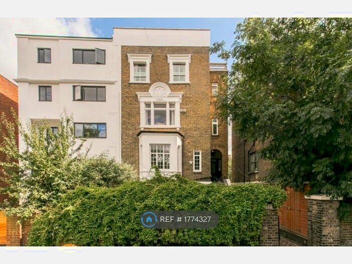 3 Bedroom Flat To Rent In Dulwich Road, Herne Hill, London, SE24