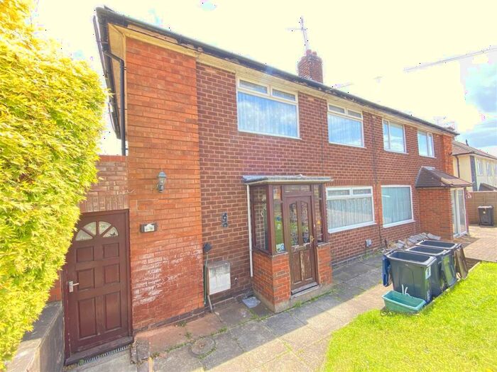 3 Bedroom Semi-Detached House To Rent In Three Bedroom Overdale Drive, Quinton, B32