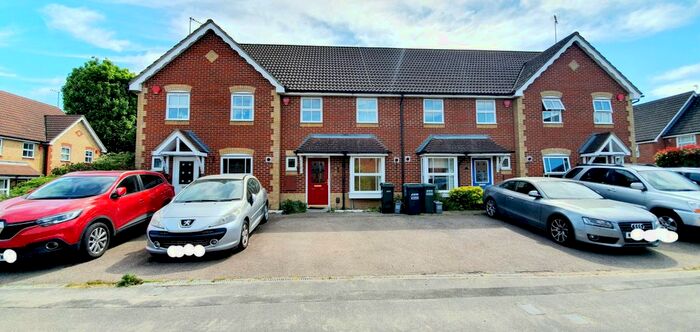 3 Bedroom Property To Rent In Sunderland Grove, Leavesden, Watford, WD25